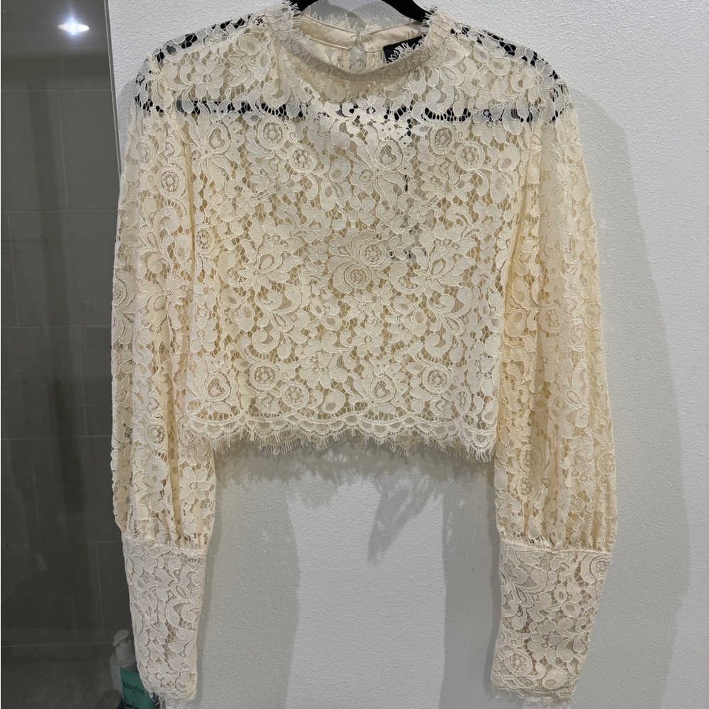 NWT Bardot lace top